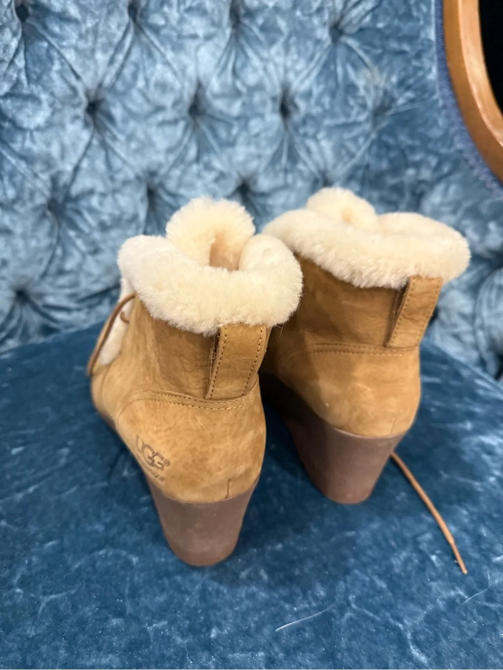 UGG Jeovana Waterproof Wedge Ankle Boots Chestnut Shearling Size 9